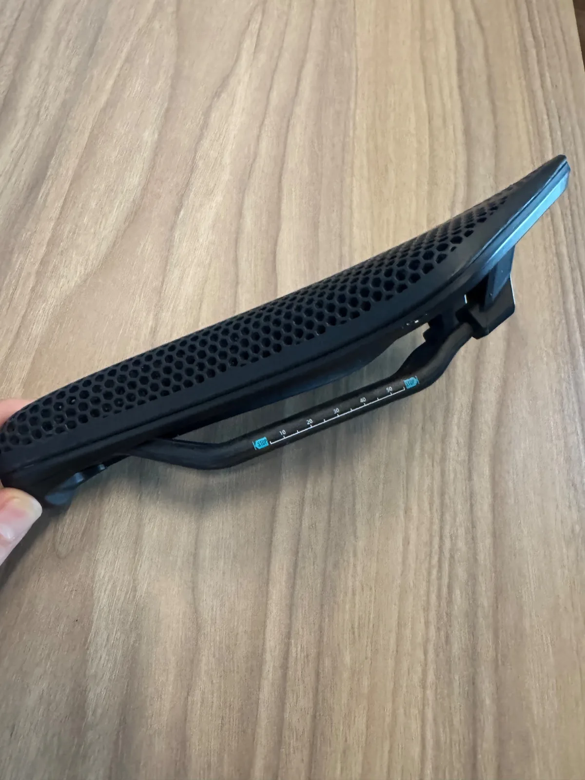 Foto do anúncio Selim 3D Carbono Ryet - TT / Tri — 3 de 4